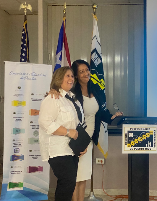 La Profa. Elena Ramos Vázquez junto a la presidenta del CPEPR, Ana Cristina García