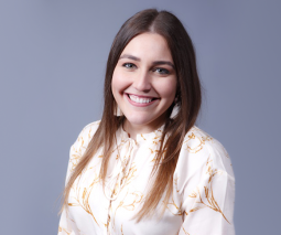 Luz M. Cumba García nuestra egresada