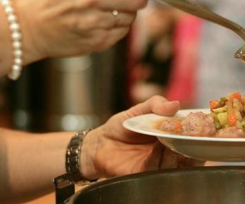 Distribución de almuerzos para nuestros estudiantes