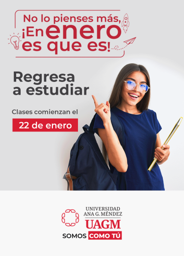 joven estudiante con mochila señalando regresa a estudiar en enero 22